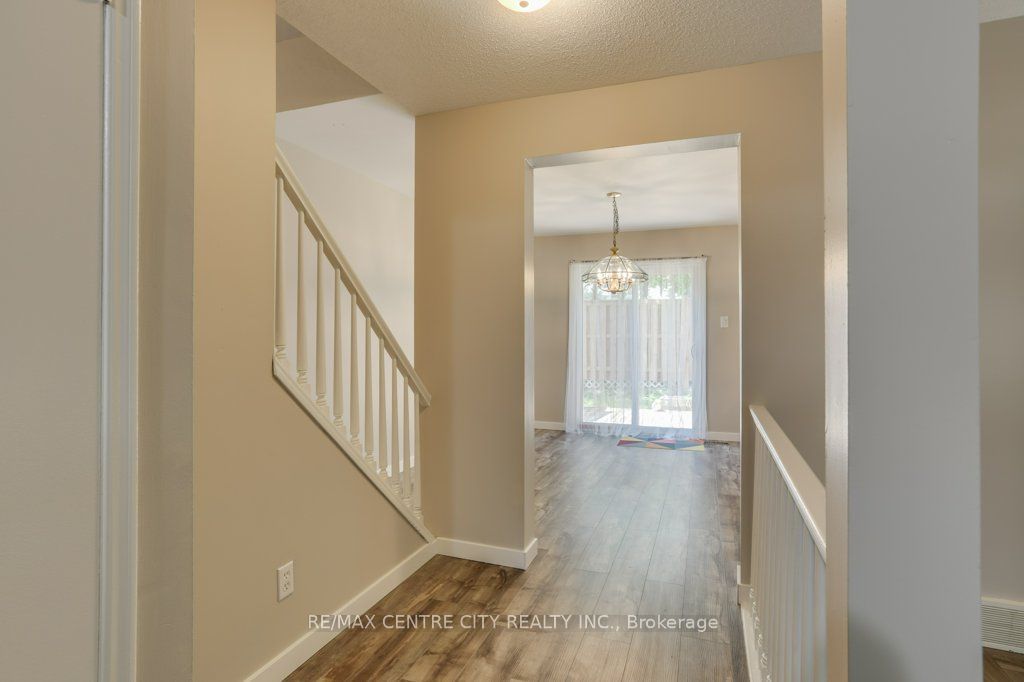 25 Erica Cres, unit 52 for sale - image #6