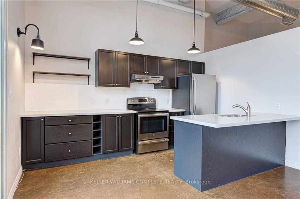 11 Rebecca St, unit 202 for rent - image #3