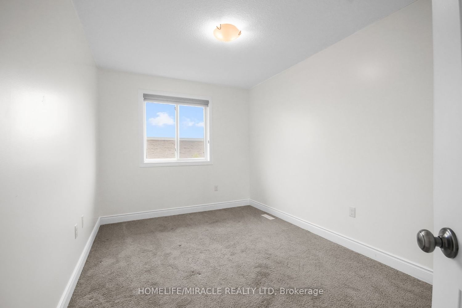 3270 Singleton Ave, unit 38 for sale - image #18