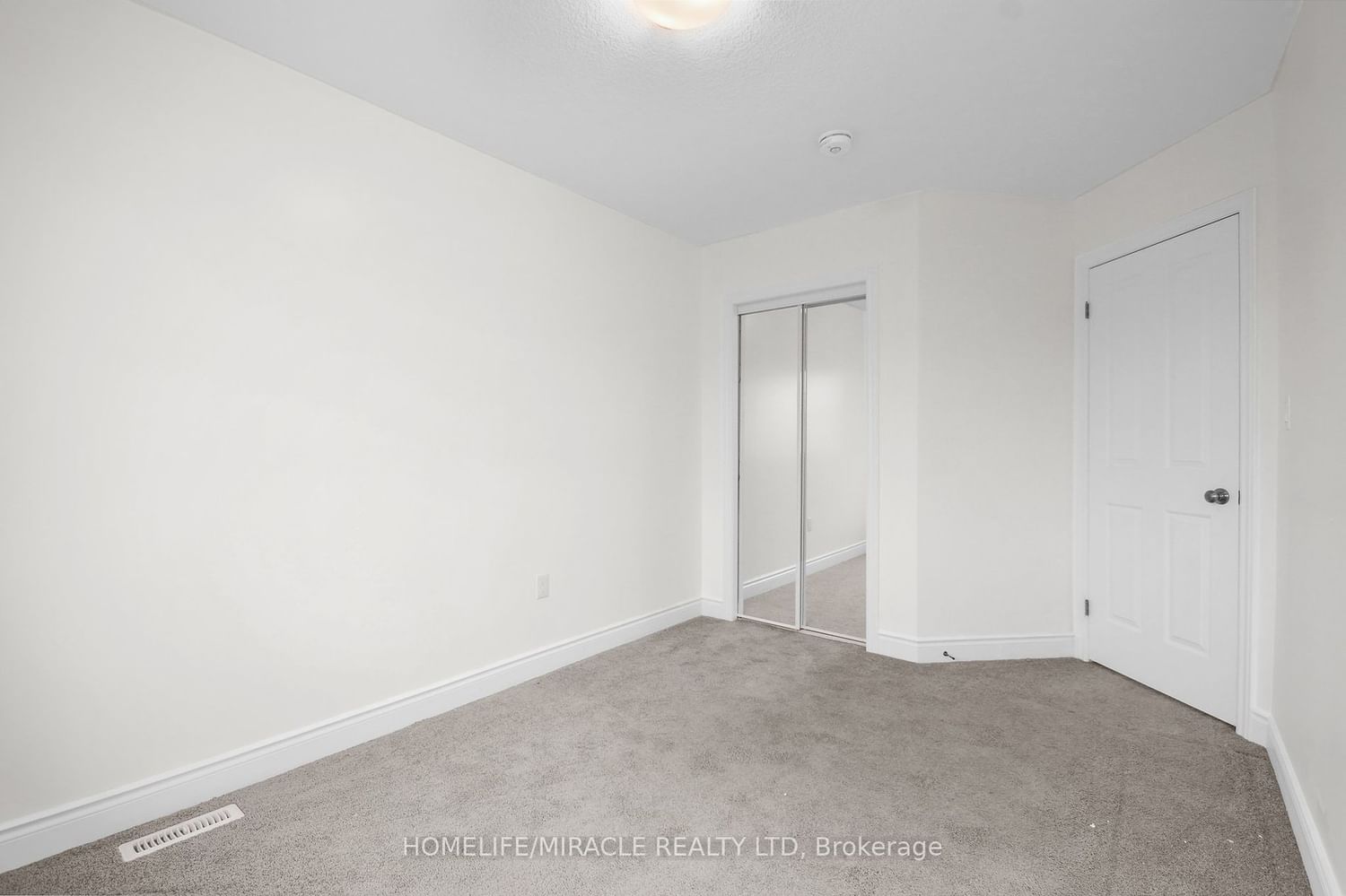 3270 Singleton Ave, unit 38 for sale - image #19