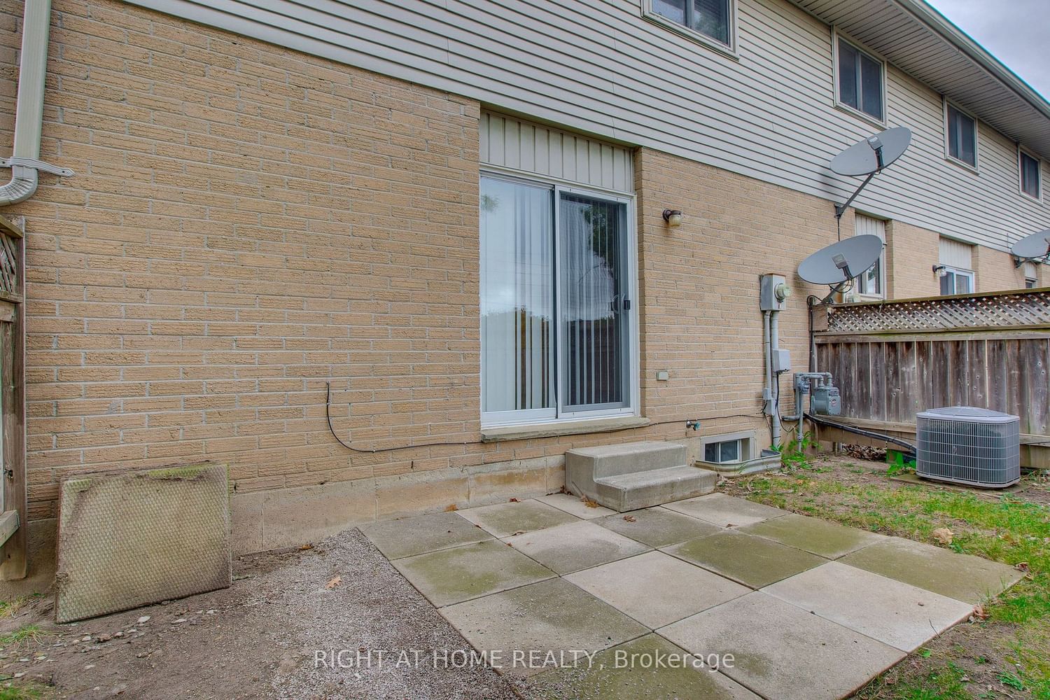 25 Erica Cres, unit 21 for sale