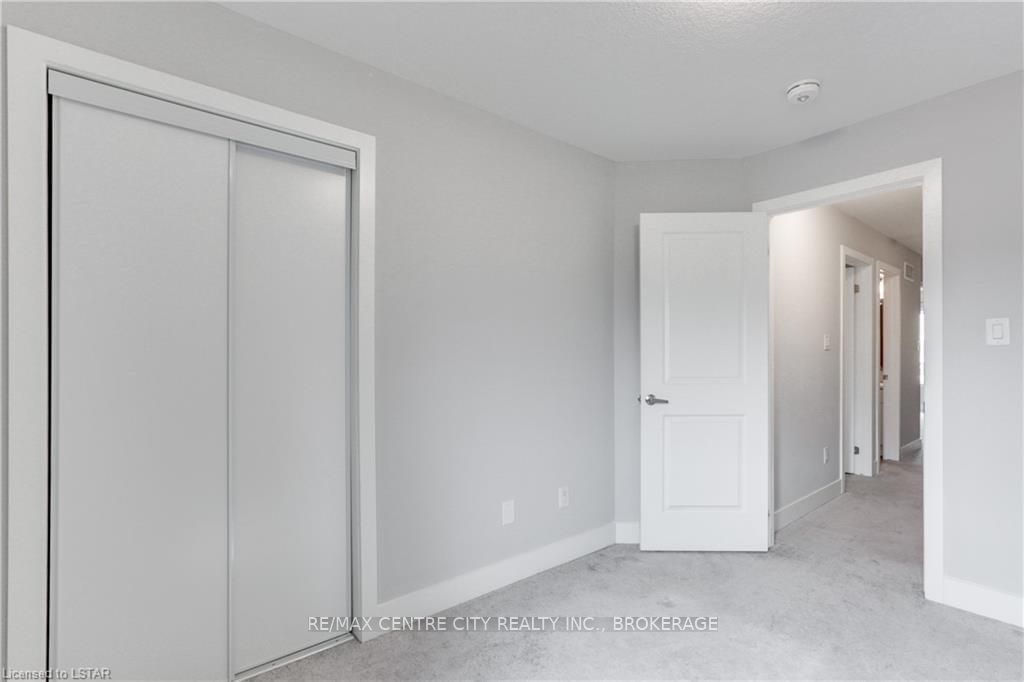 2070 Meadowgate Blvd, unit 106 for sale - image #36