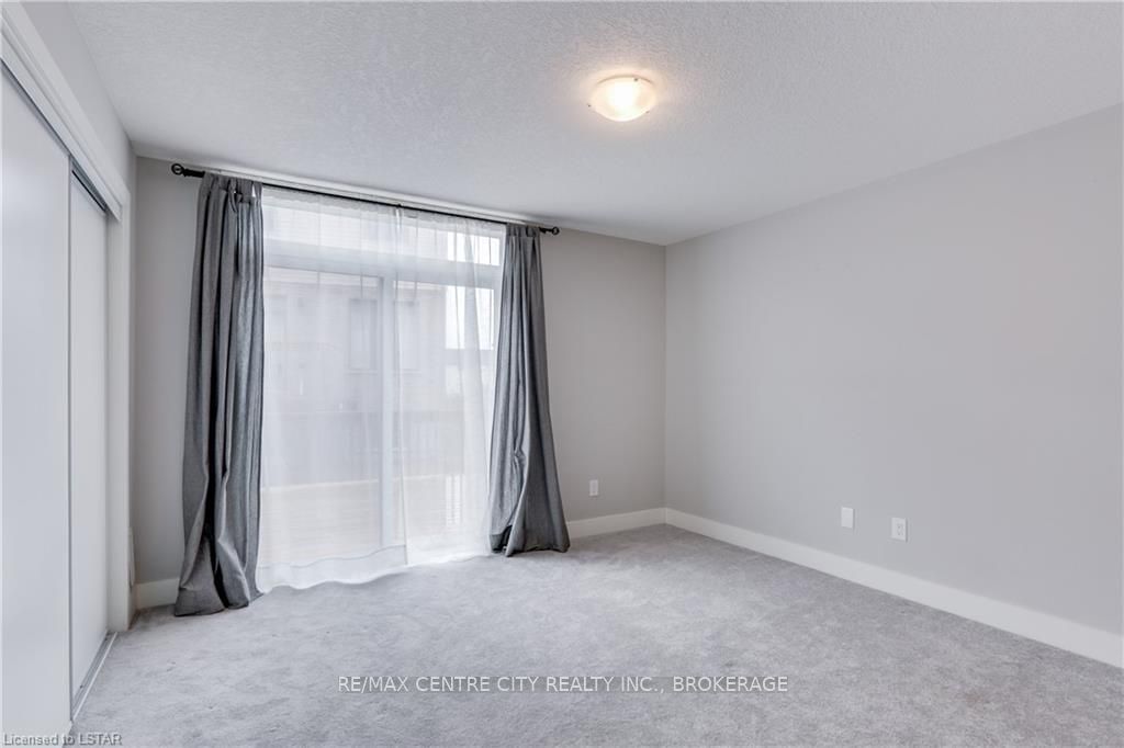 2070 Meadowgate Blvd, unit 106 for sale - image #7