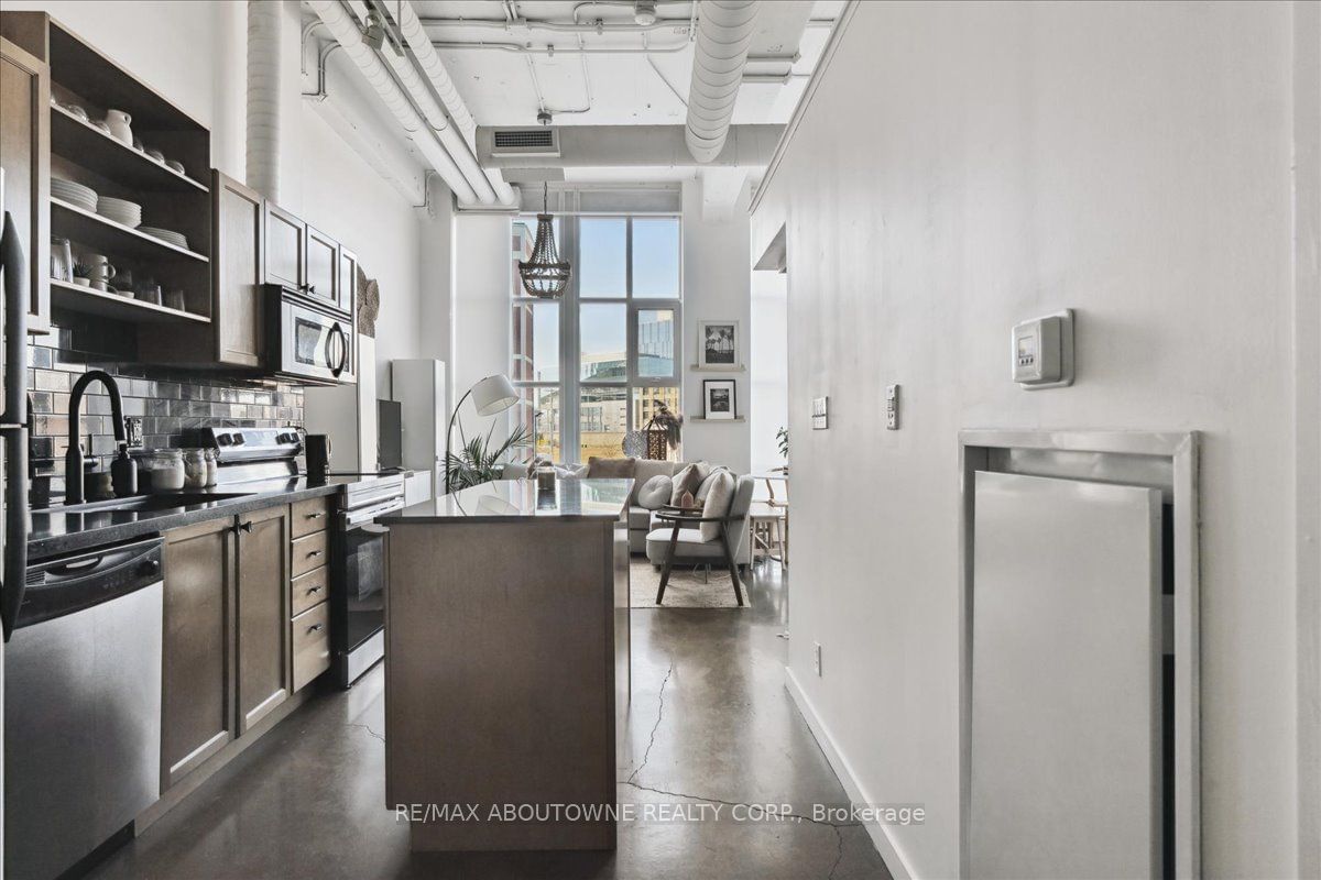 404 King St W, unit 232 for sale - image #6