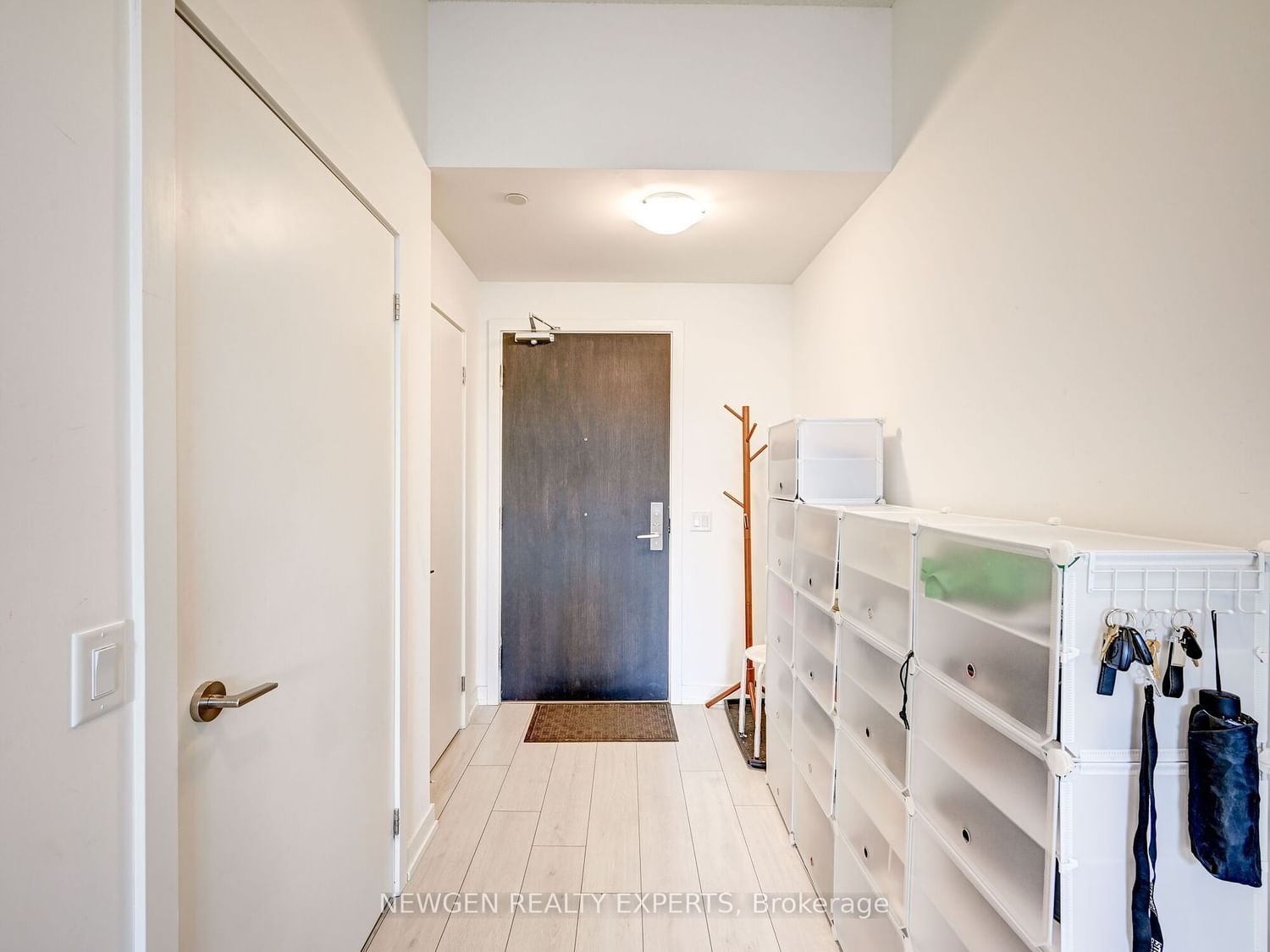 55 Duke St W, unit 508 for sale - image #5