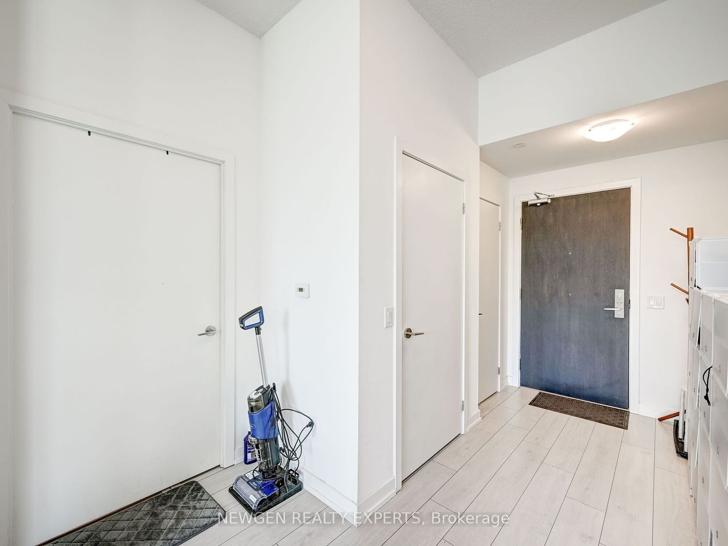 55 Duke St W, unit 508 for sale - image #6