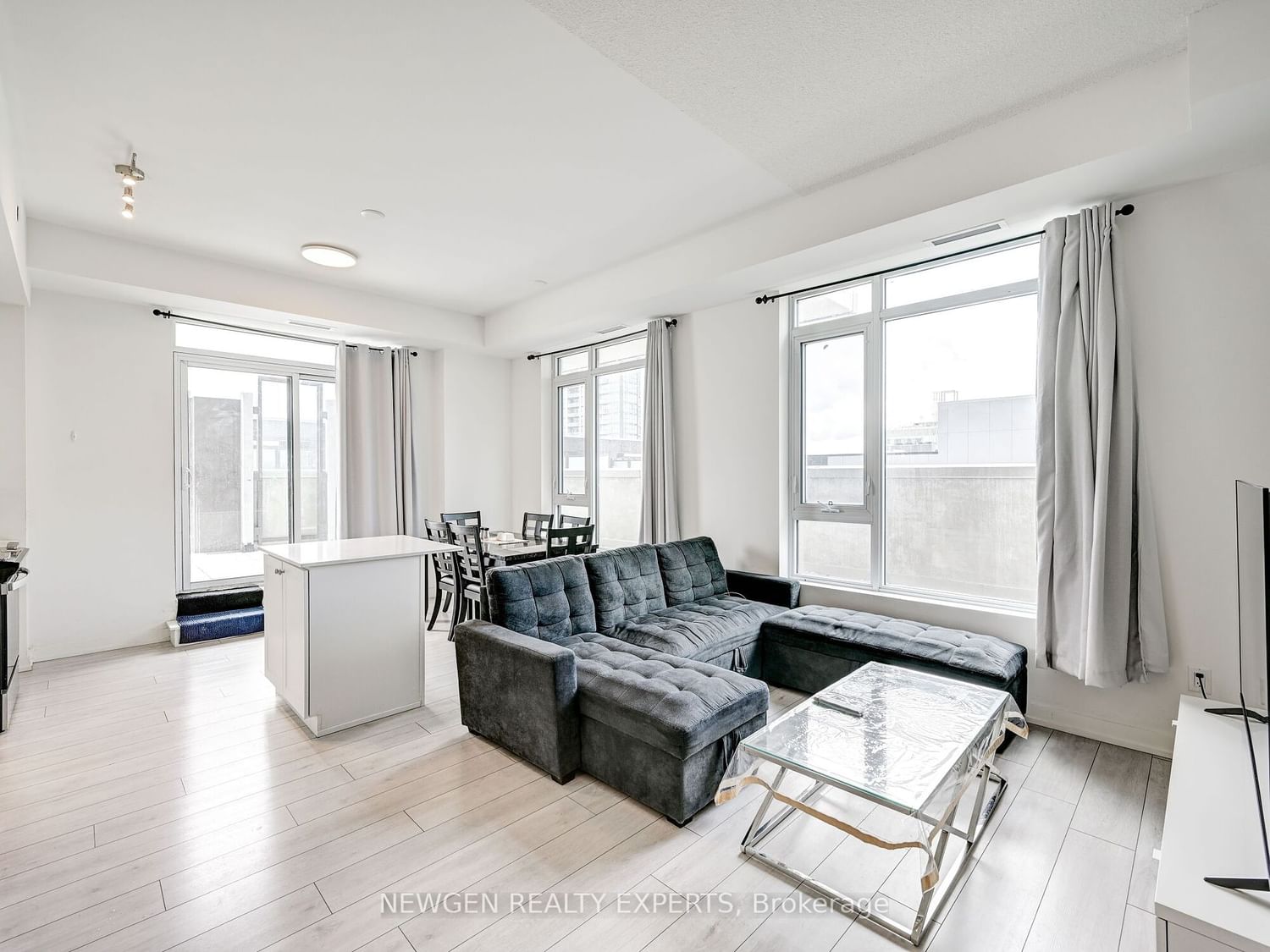 55 Duke St W, unit 508 for sale - image #8