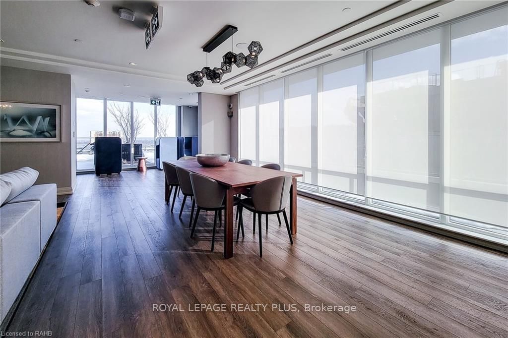 212 King William St, unit 508 for rent