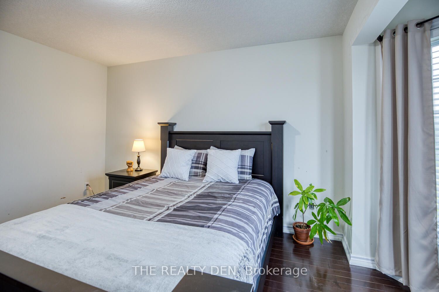 975 Strasburg Rd, unit 22B for sale - image #25