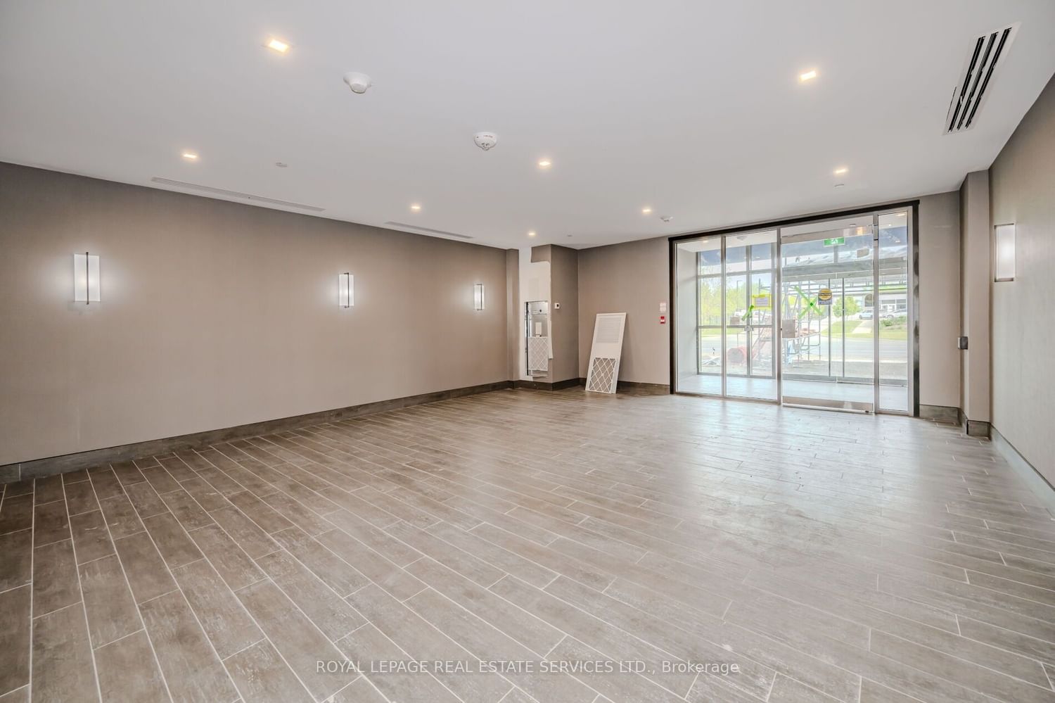 470 Dundas St E, unit 517 for rent - image #3