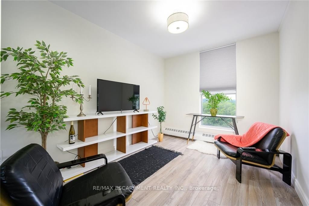 1966 Main St W, unit 1404 for sale - image #34