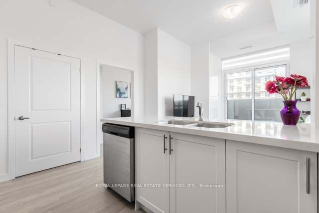 460 DUNDAS St E, unit 519 for rent