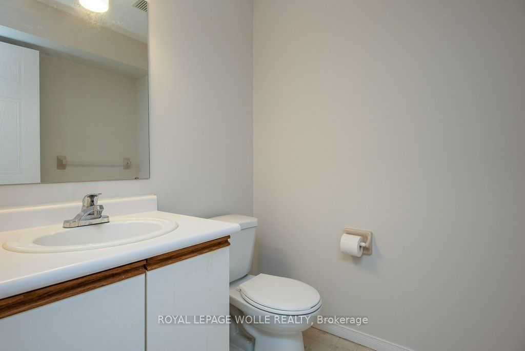 250 Keats Way, unit 22 for sale - image #31