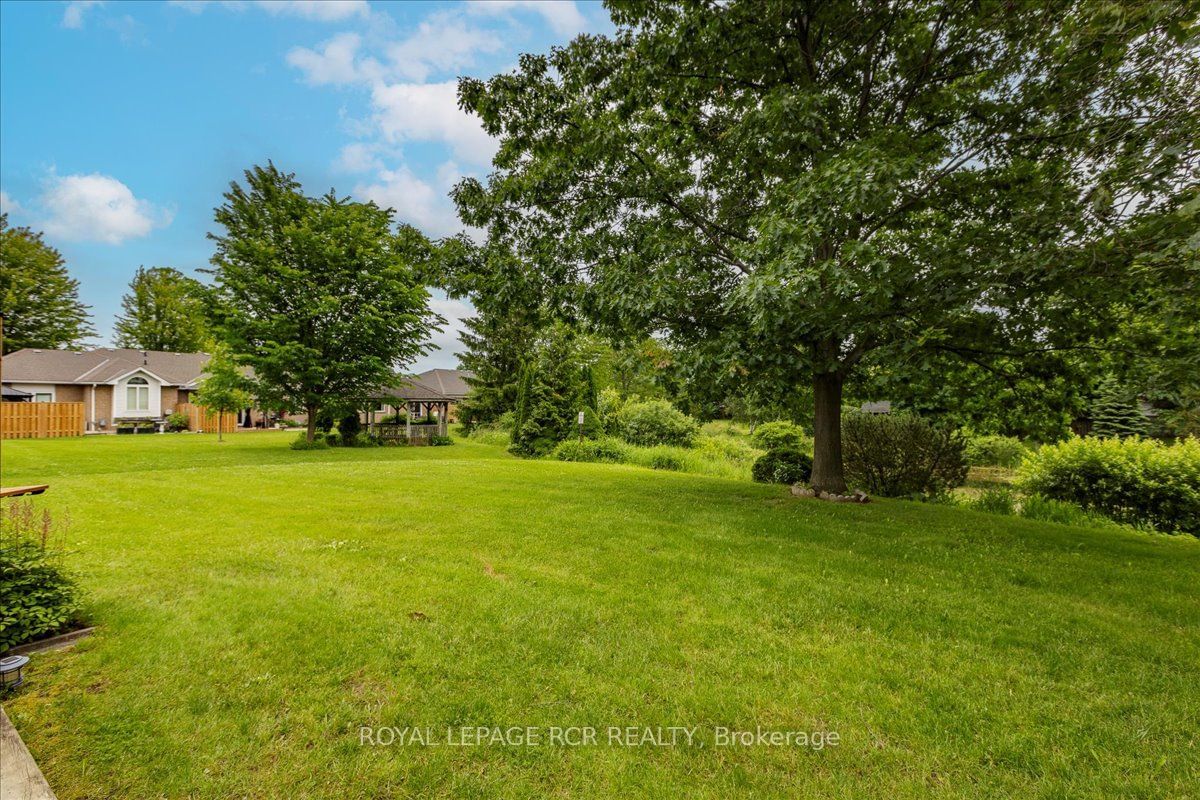 Twenty Place Community Townhomes, Hamilton, Toronto