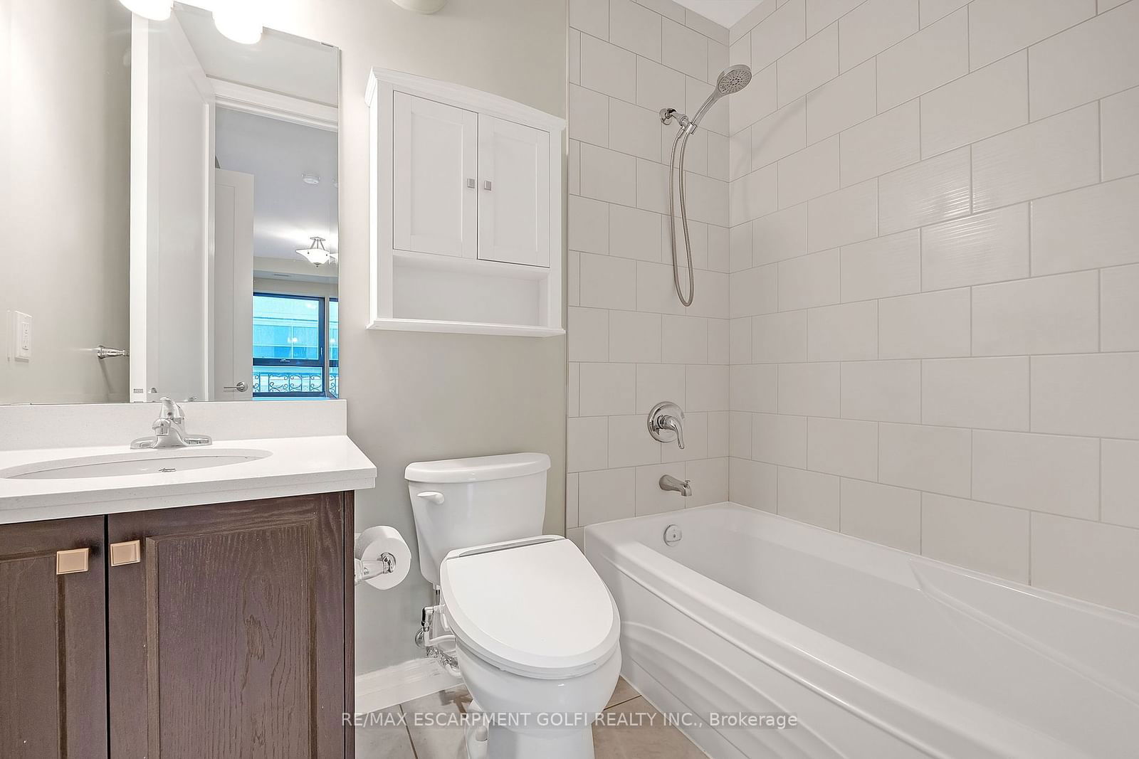 112 King St E, unit 1006 for sale - image #24