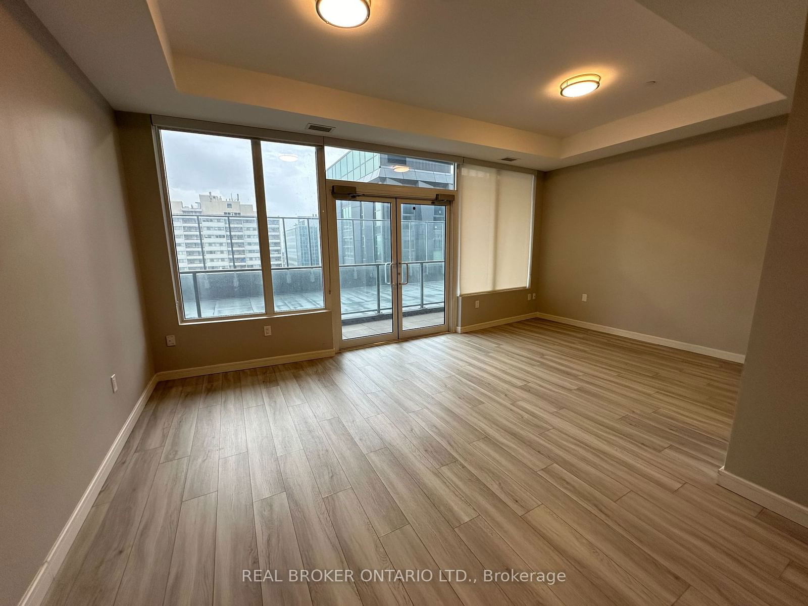 20 George St, unit 801 for rent - image #2