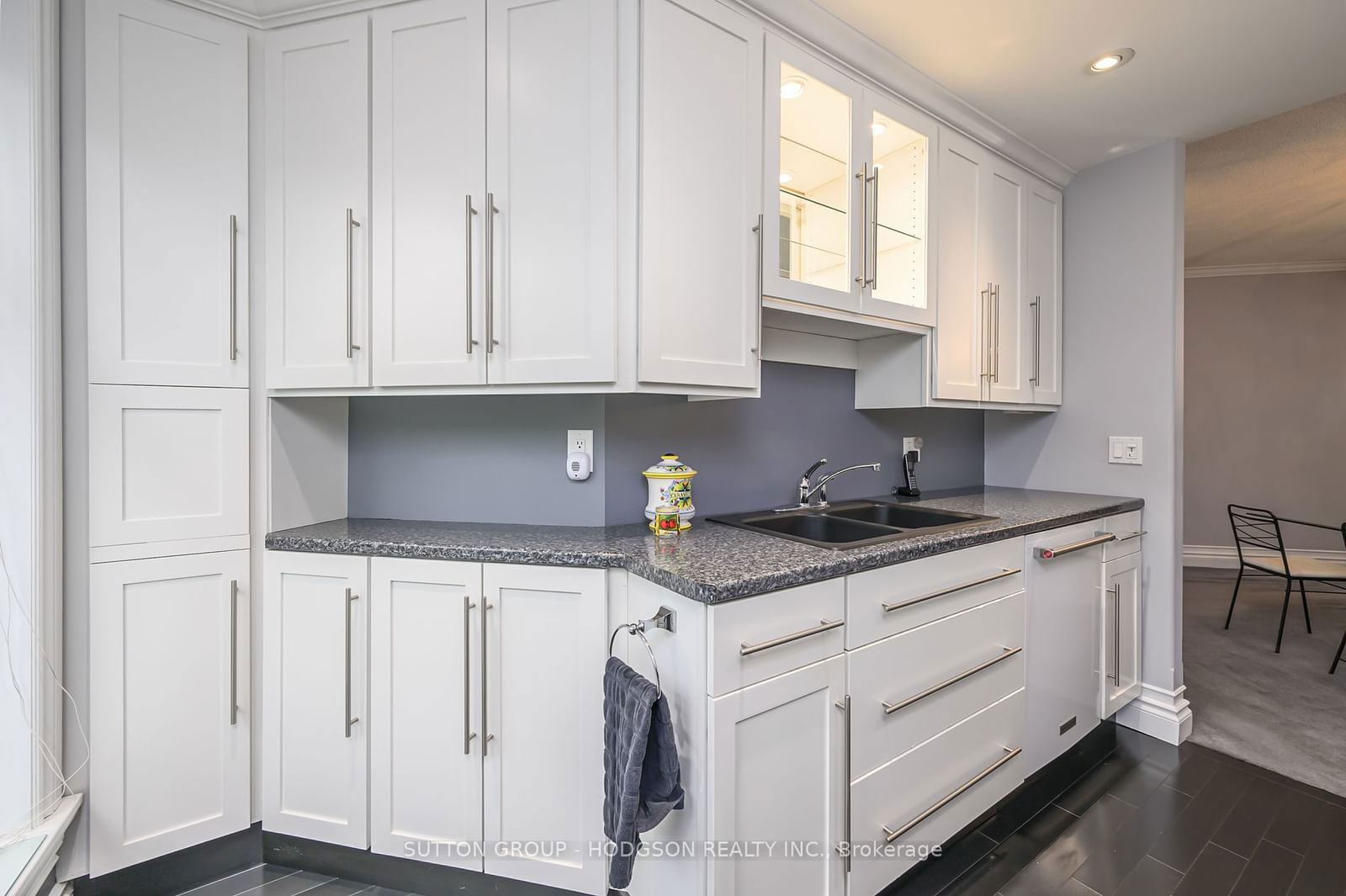 460 Wellington St, unit 307 for sale