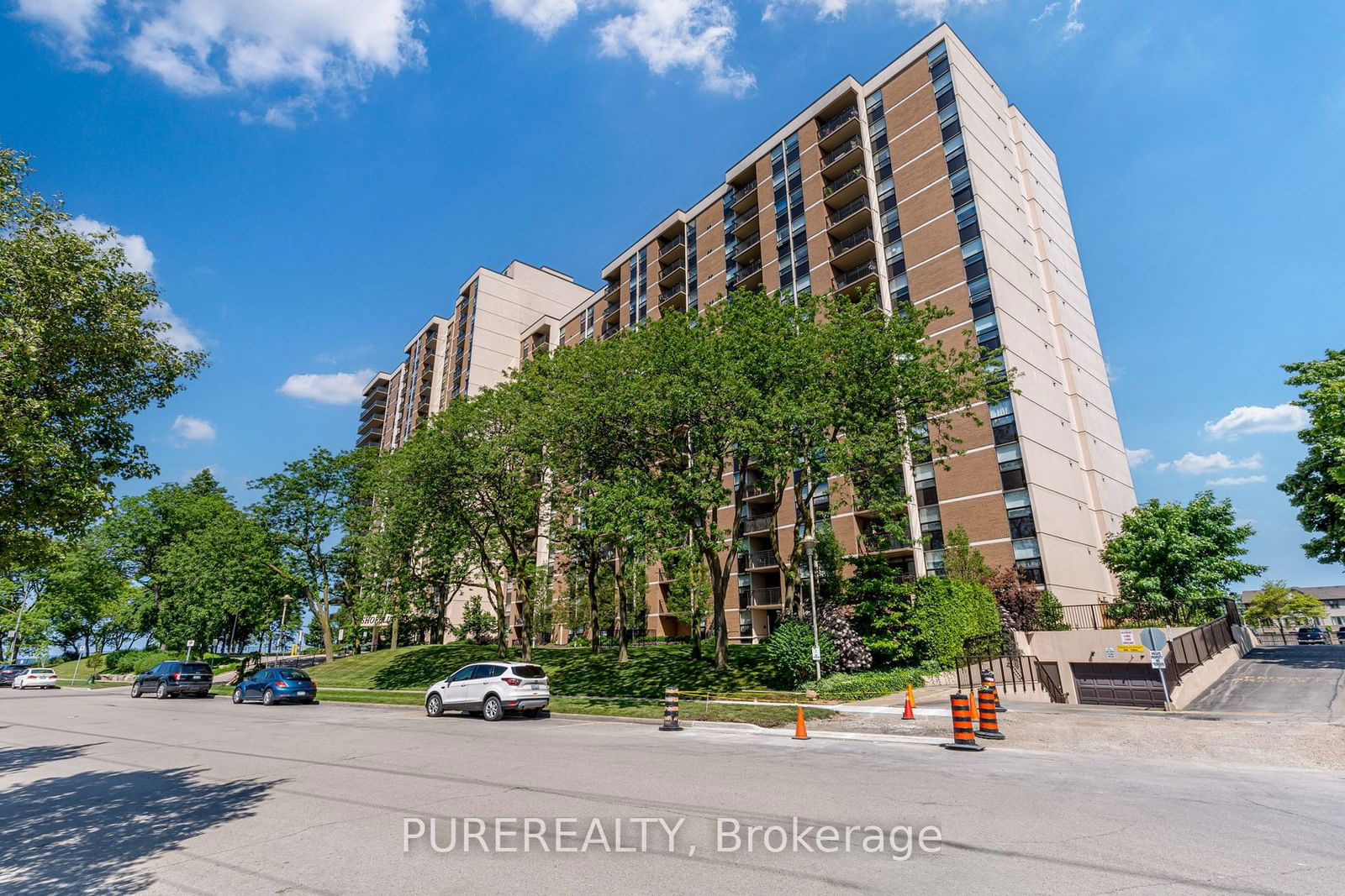 500 Green Rd, unit 903 for sale - image #1