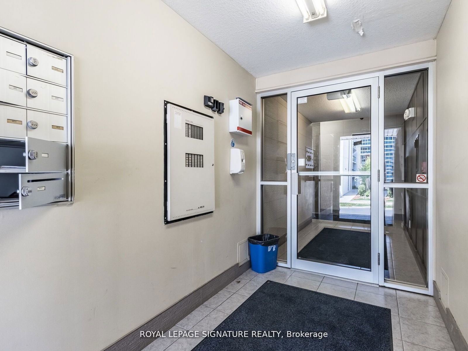 253 Lester St, unit 101 for sale - image #7