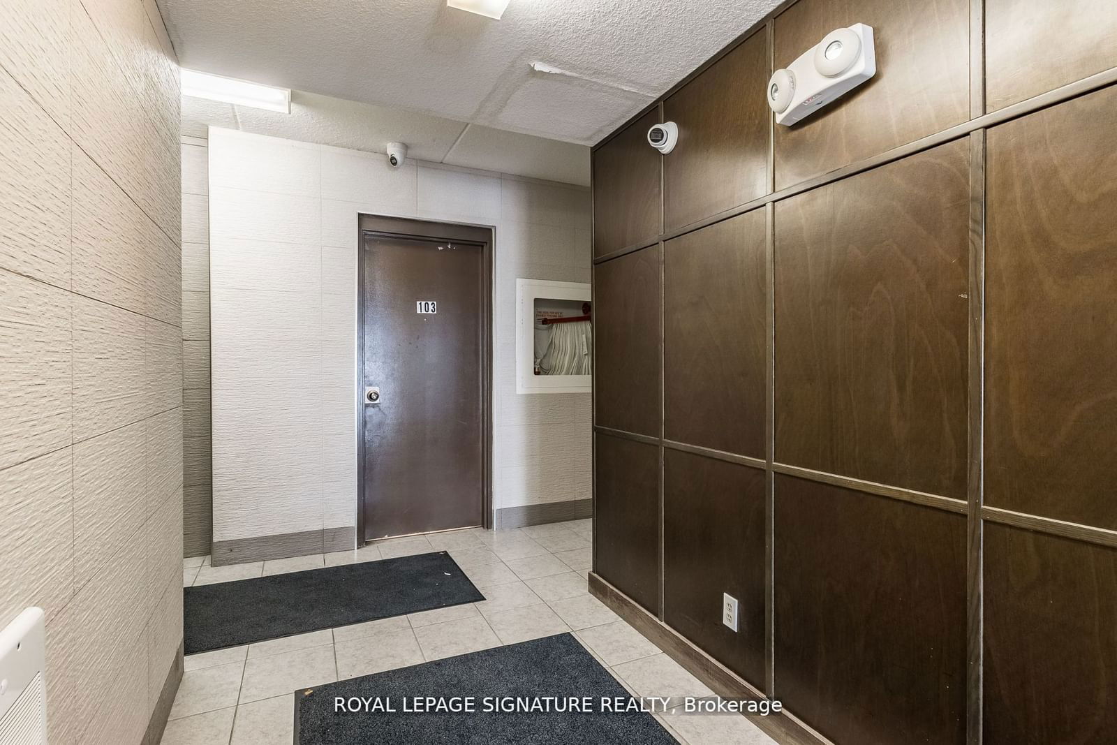 253 Lester St, unit 101 for sale - image #8