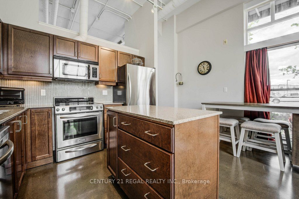 404 King St W, unit 102 for sale