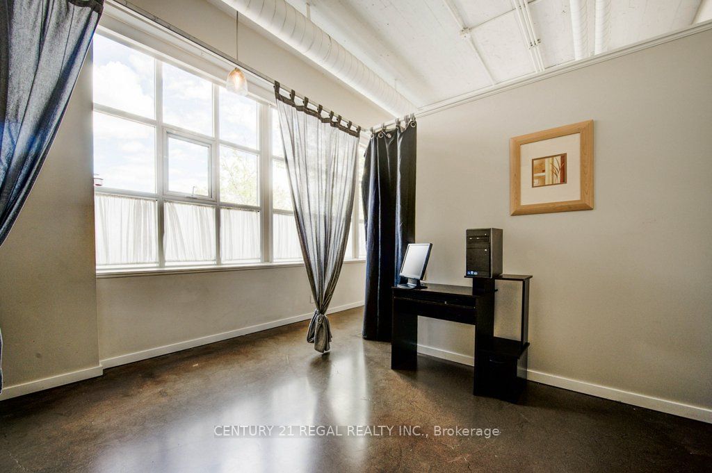 404 King St W, unit 102 for sale