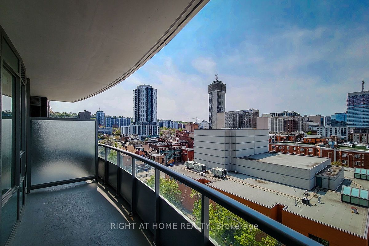 212 King William St, unit 817 for sale - image #19