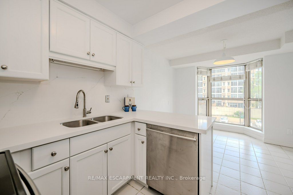 67 Caroline St S, unit 302 for sale - image #10