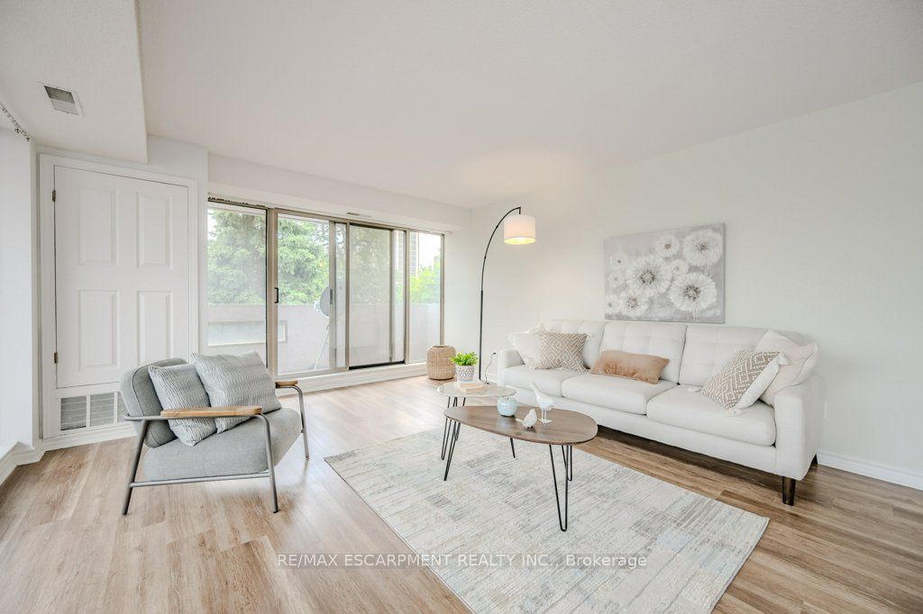 67 Caroline St S, unit 302 for sale - image #23