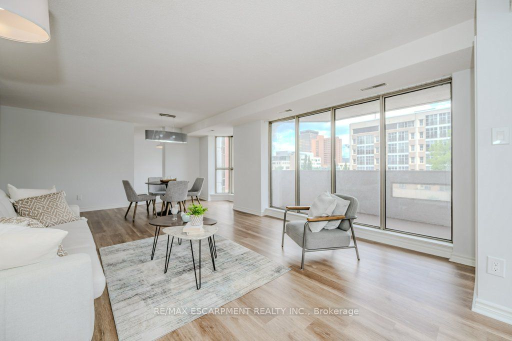 67 Caroline St S, unit 302 for sale - image #24