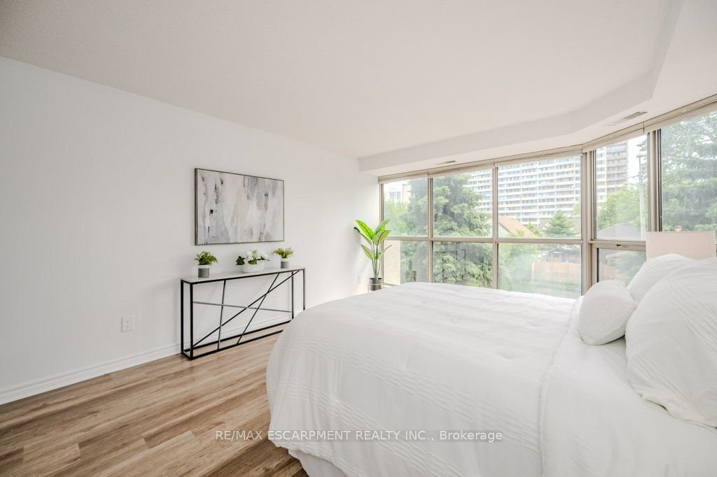 67 Caroline St S, unit 302 for sale - image #33