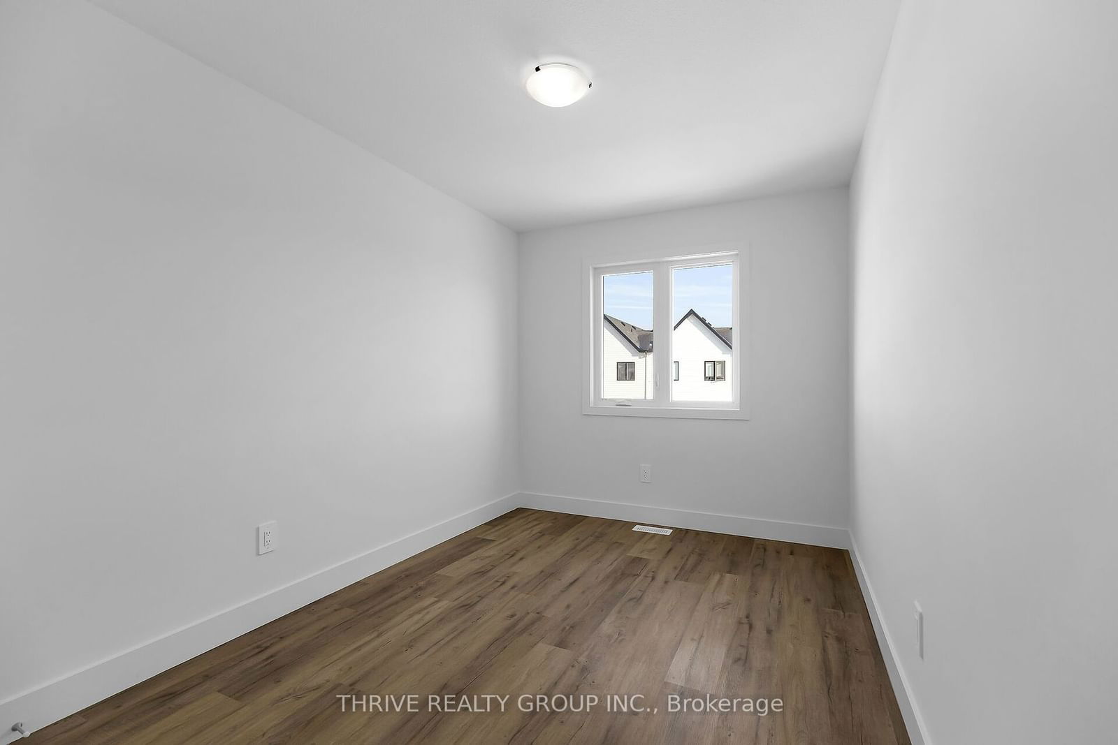 1595 Capri Cres, unit 60 for sale - image #24