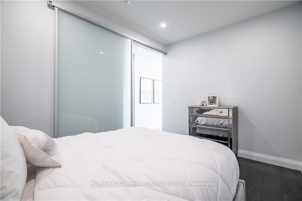 101 Locke St, unit 409 for sale - image #15