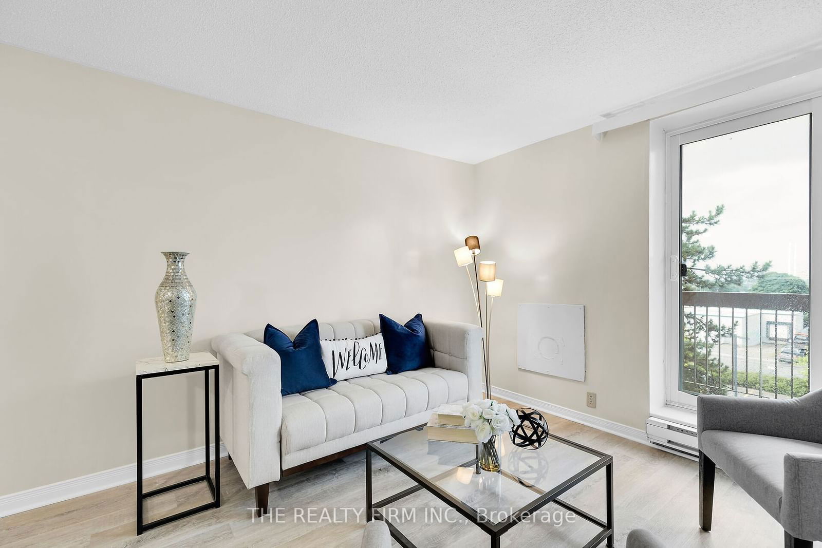 626 First St, unit 404 for sale