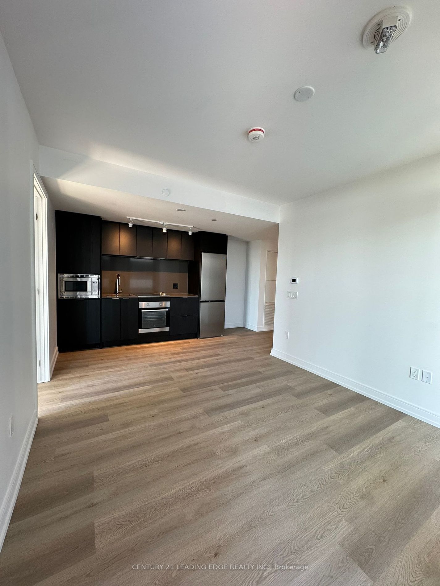 1 Jarvis St, unit 924 for rent