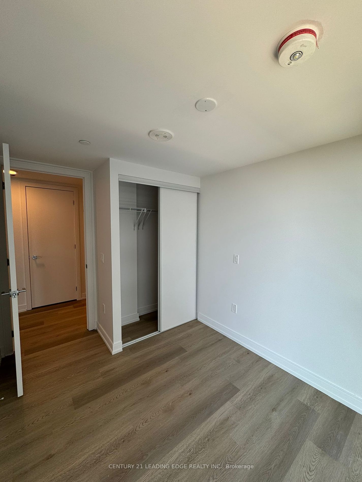 1 Jarvis St, unit 924 for rent