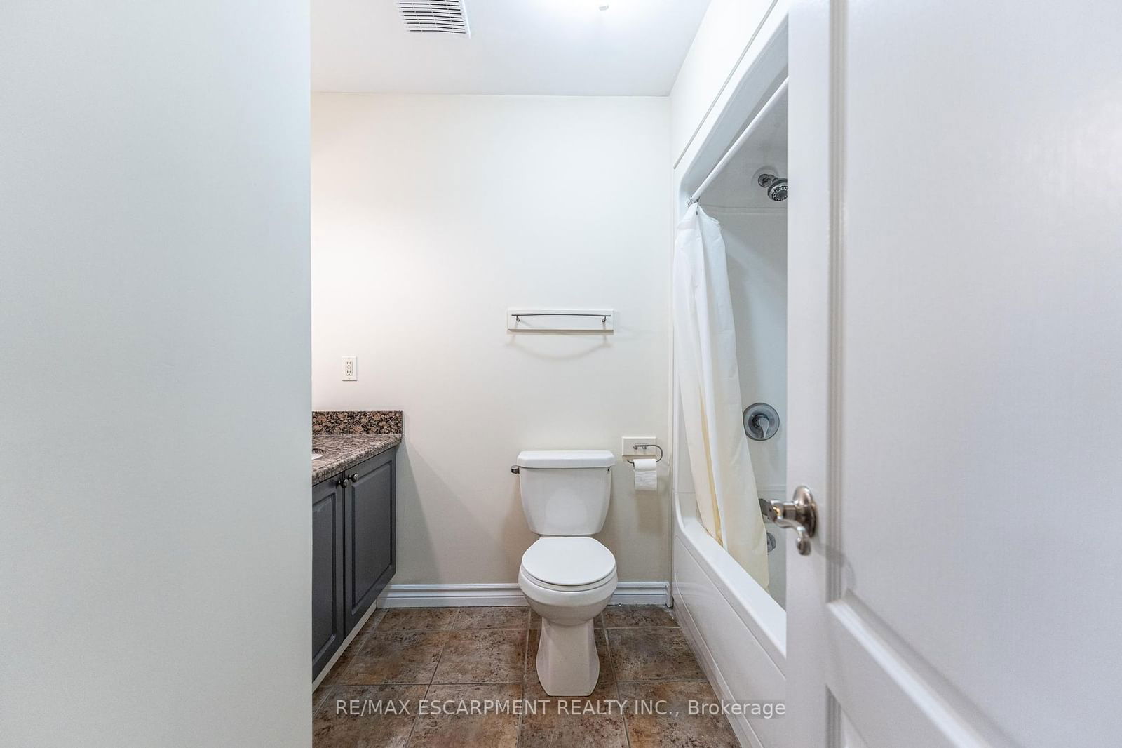 135 James St S, unit 217 for sale - image #7