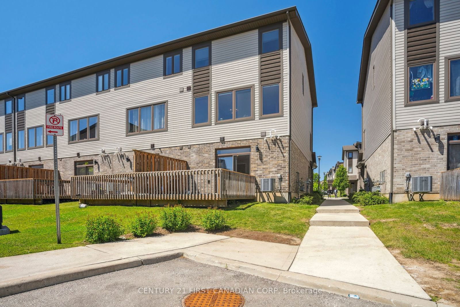 2070 Meadowgate Blvd, unit 18 for sale - image #34