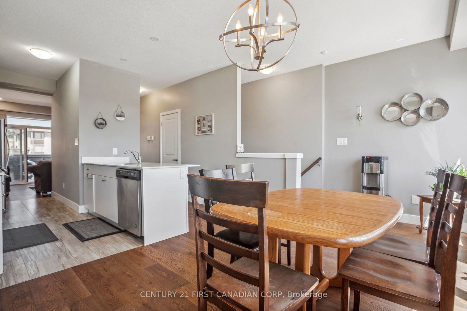 2070 Meadowgate Blvd, unit 18 for sale - image #8