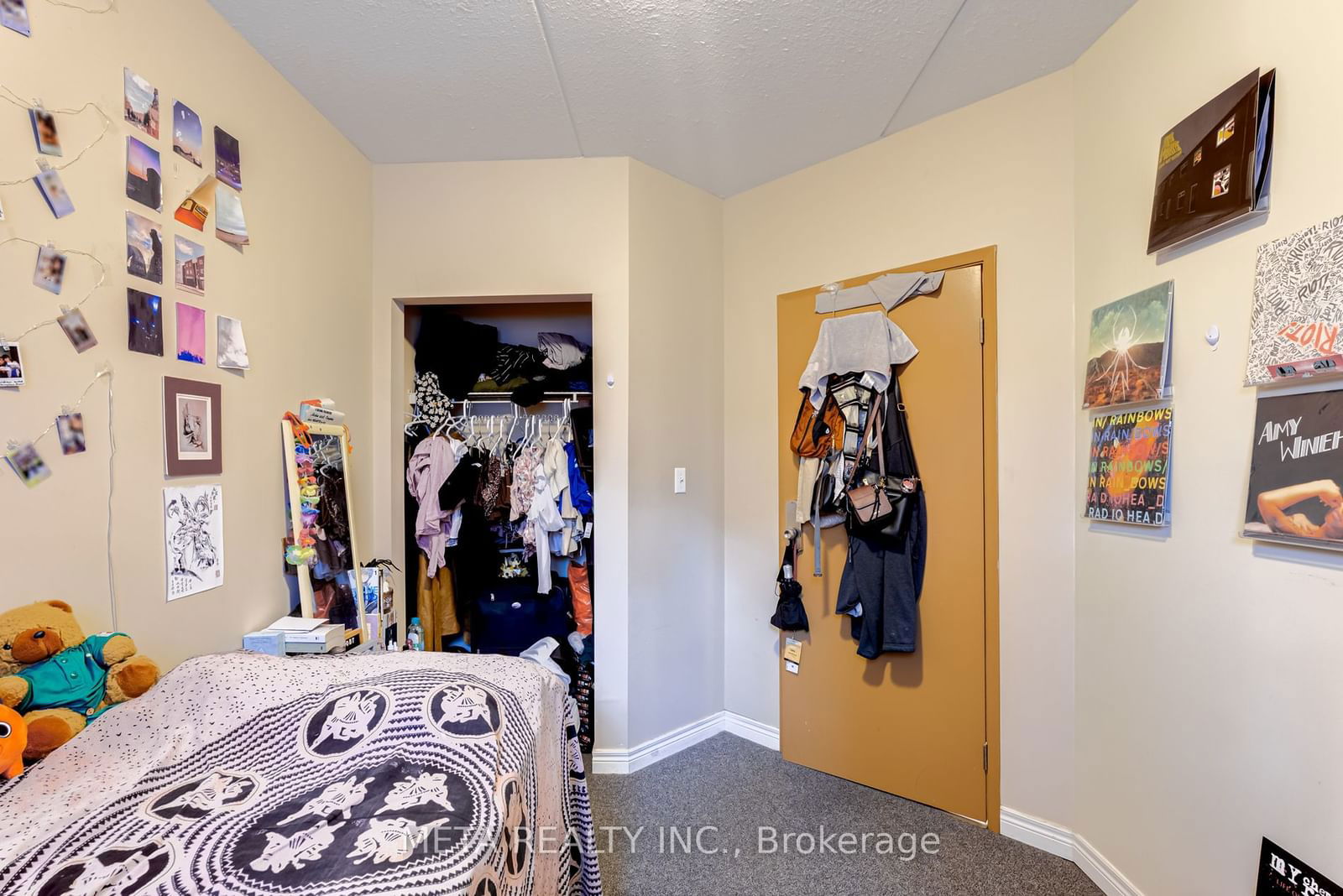 253 Lester St, unit 204 for sale - image #24