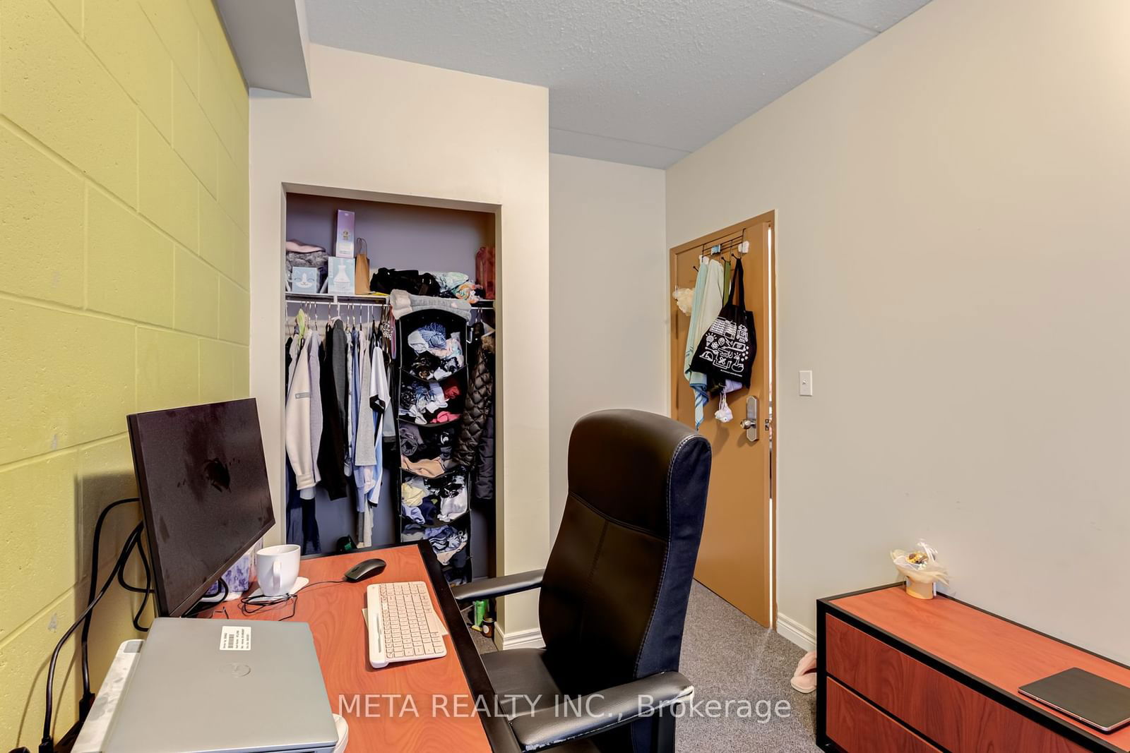 253 Lester St, unit 204 for sale - image #30