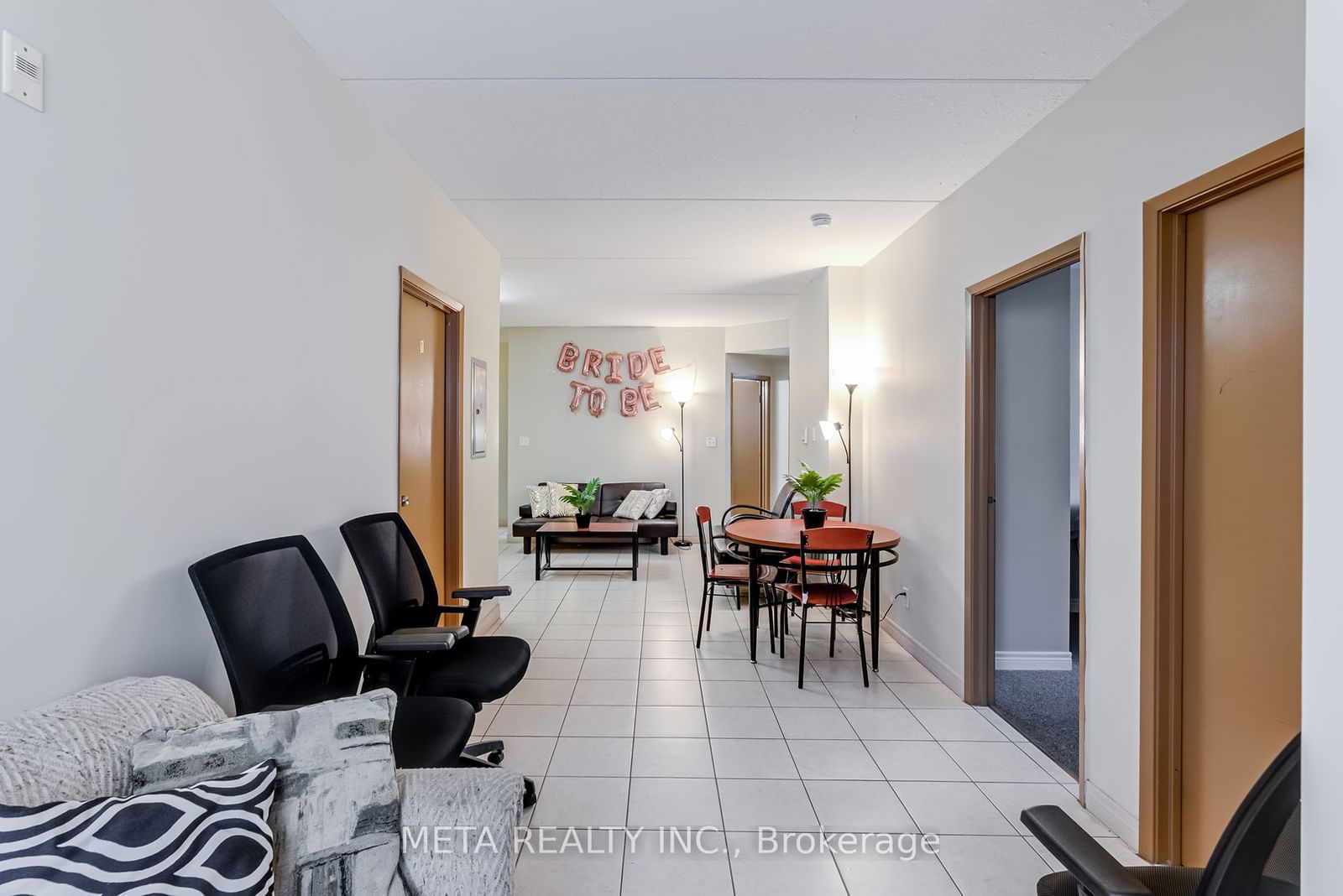 253 Lester St, unit 204 for sale - image #8