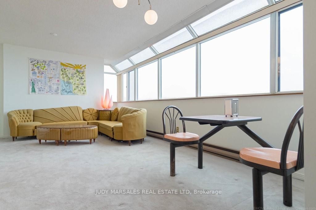 166 Mountain Park Ave, unit 701 for sale