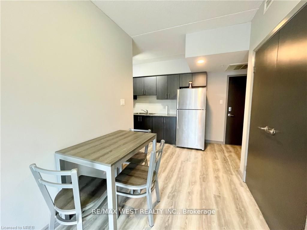 275 Larch St, unit G212 for sale - image #7