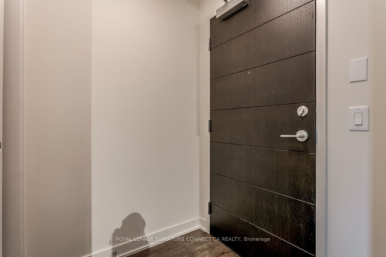 212 King William St, unit 705 for rent - image #5