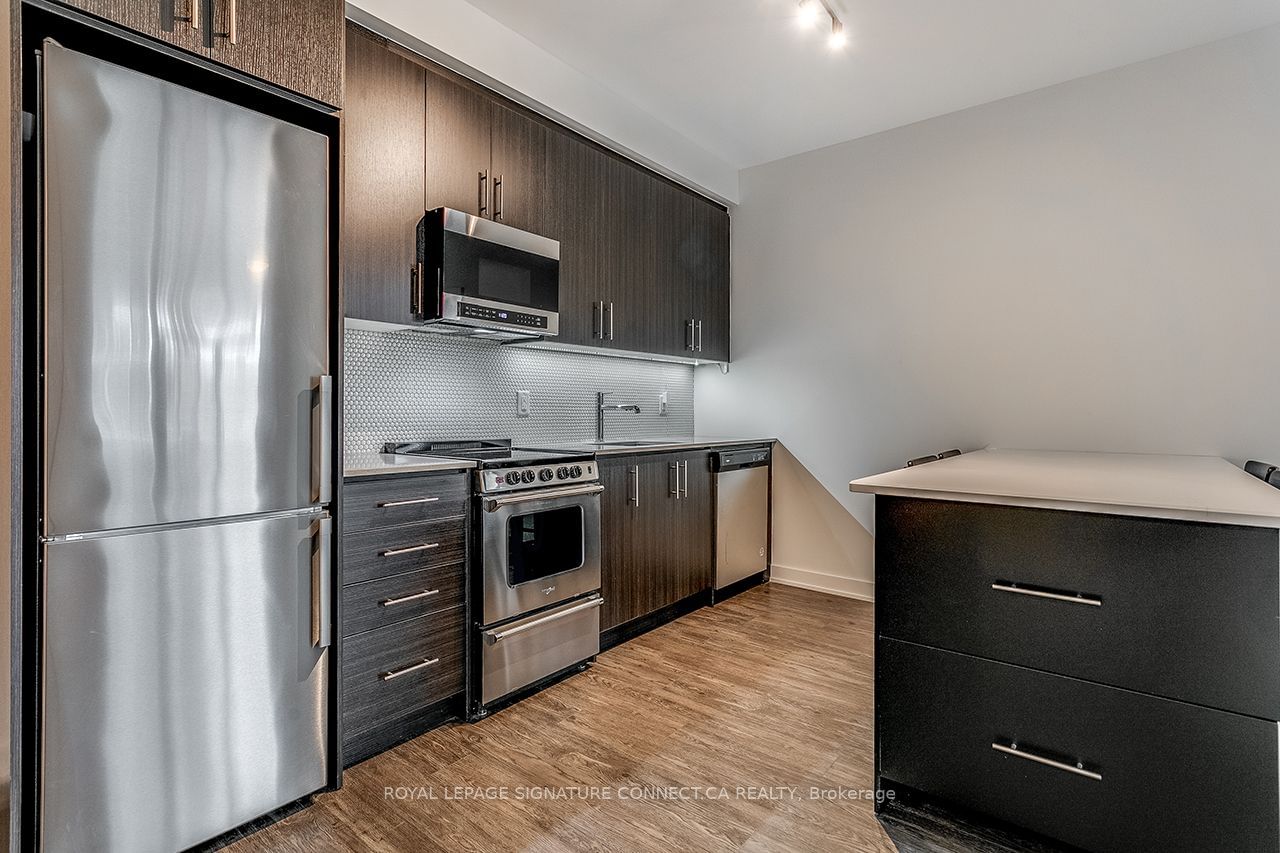 212 King William St, unit 705 for rent - image #8