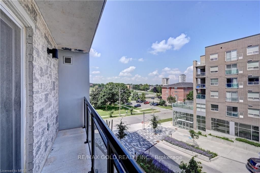 275 Larch St, unit G304 for sale - image #15