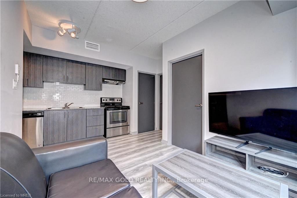 275 Larch St, unit G304 for sale - image #5