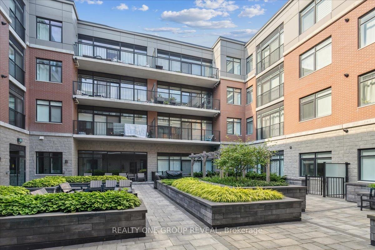 1 Redfern Ave, unit 220 for sale - image #27