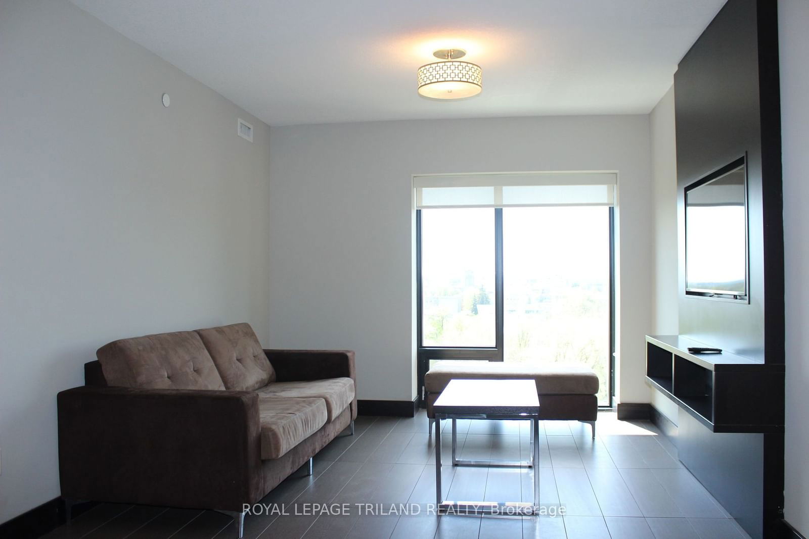 1235 Richmond St, unit 515 for sale - image #3